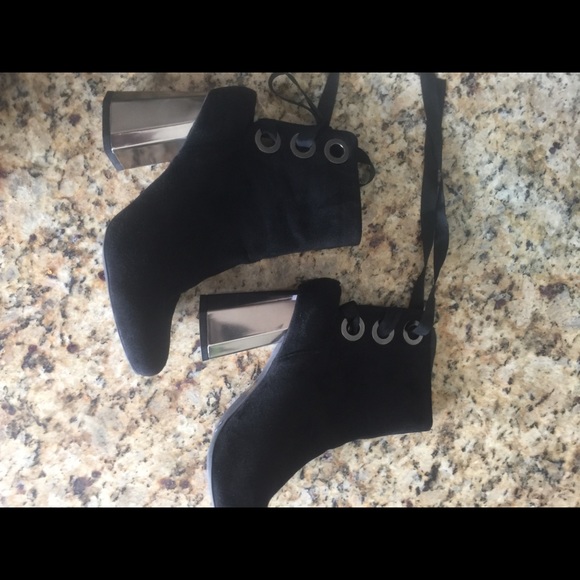 Shoes - Ankle boots Shoes - Ankle boots